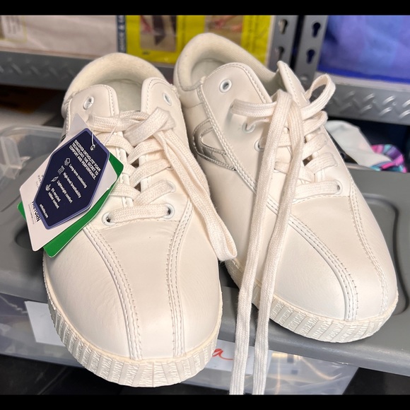 tretorn nylite sizing